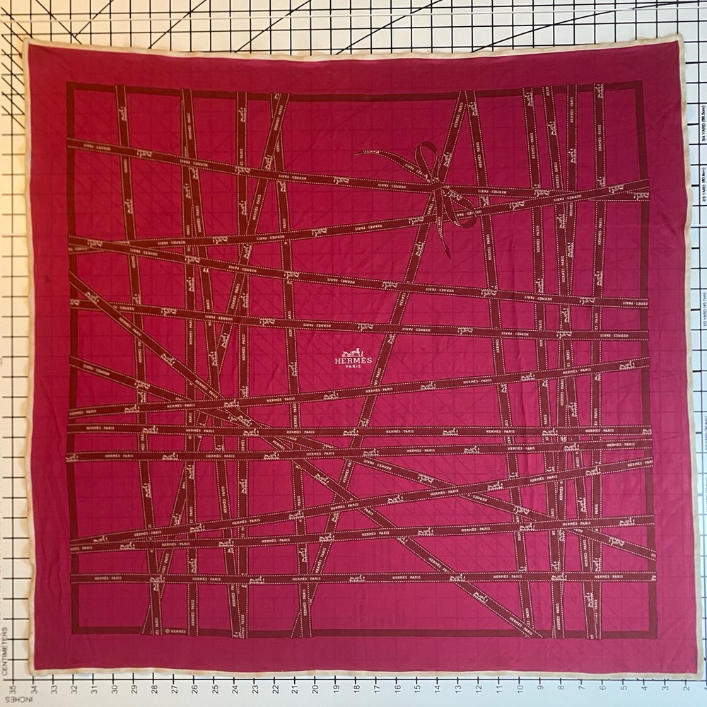 Hermès Jersey de Soie (Silk Jersey) Scarf
Bolduc by Jean Louis Dumas Hermes pink